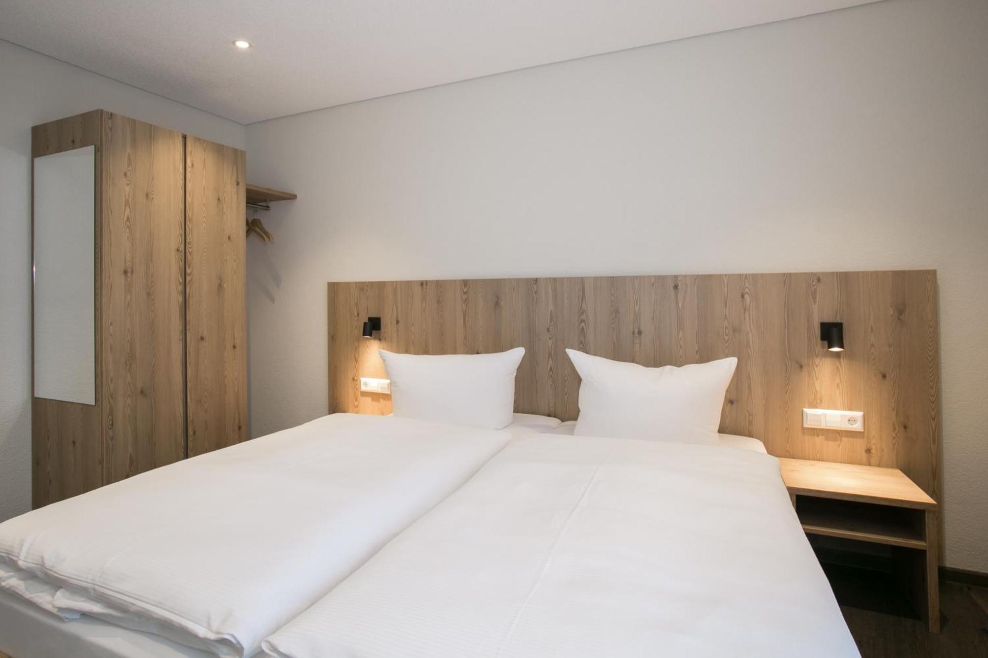Hotel-Gasthaus Engel Luttingen Laufenburg Room photo